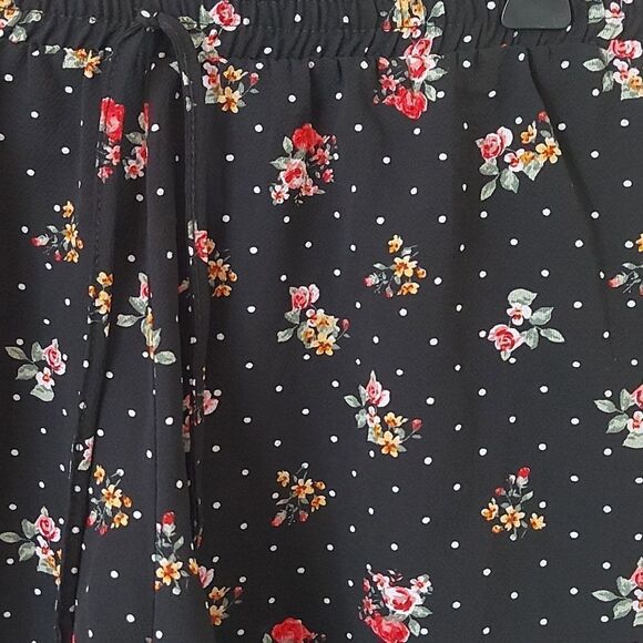 RIPE Flower Print Shorts Size Medium - Picture 2 of 4